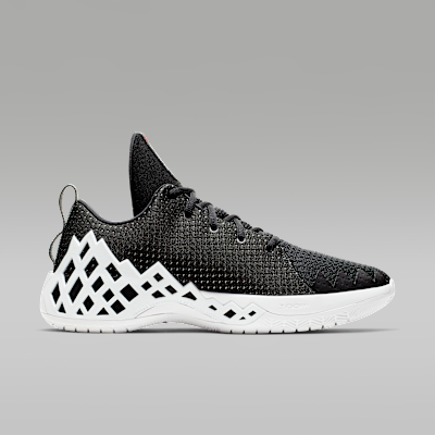 Jordan Jumpman Diamond Low Basketball Shoe. Nike JP